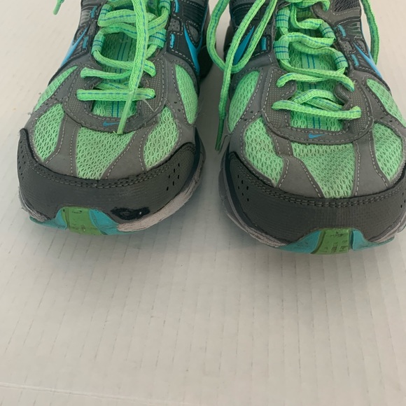 Nike women’s green & gray Pegasus running shoes size 7 - Picture 2 of 9